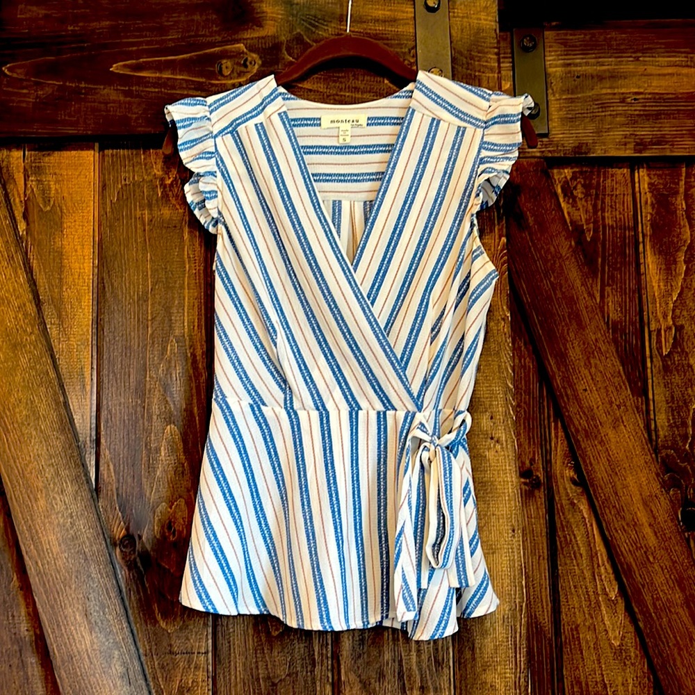 Monetary wrap top